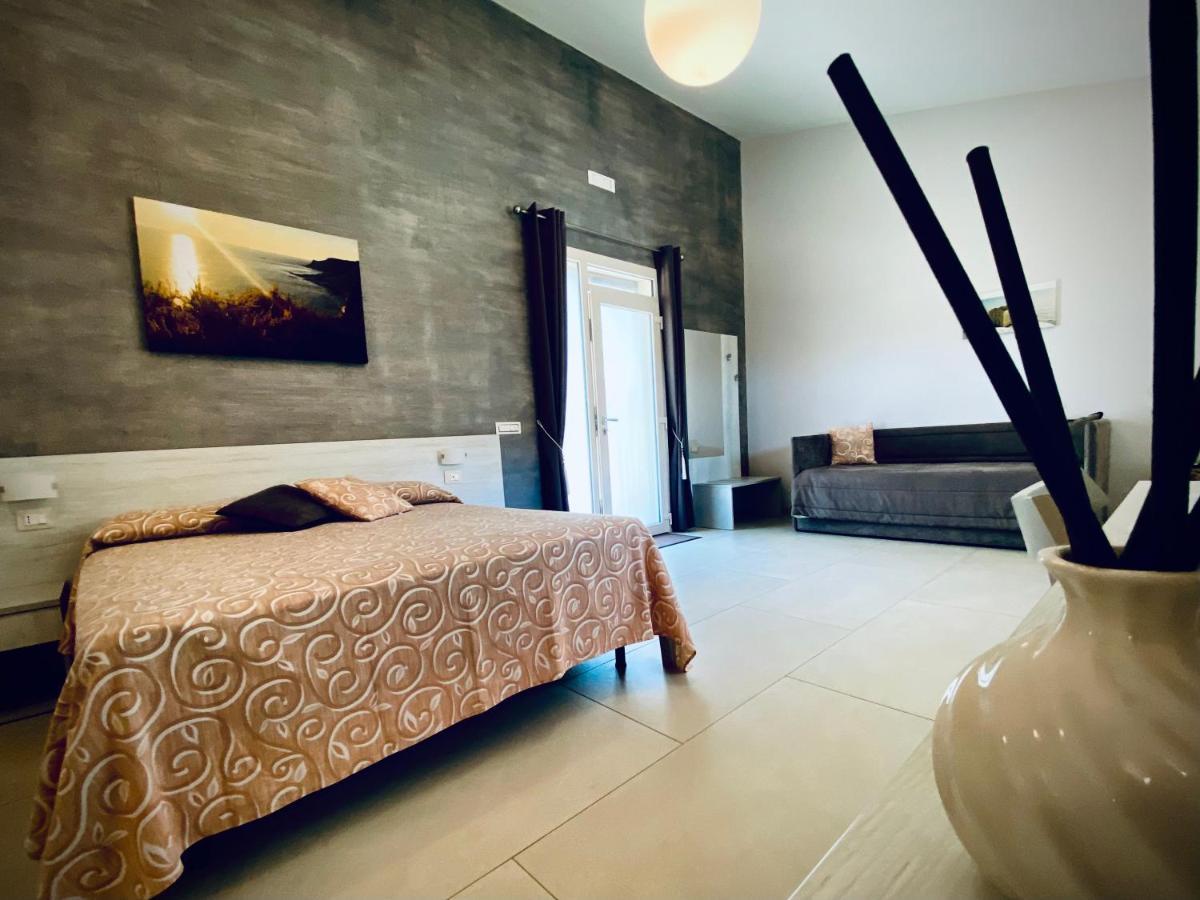 B&B L'Eden Di Capo Bianco Монталегро Екстериор снимка
